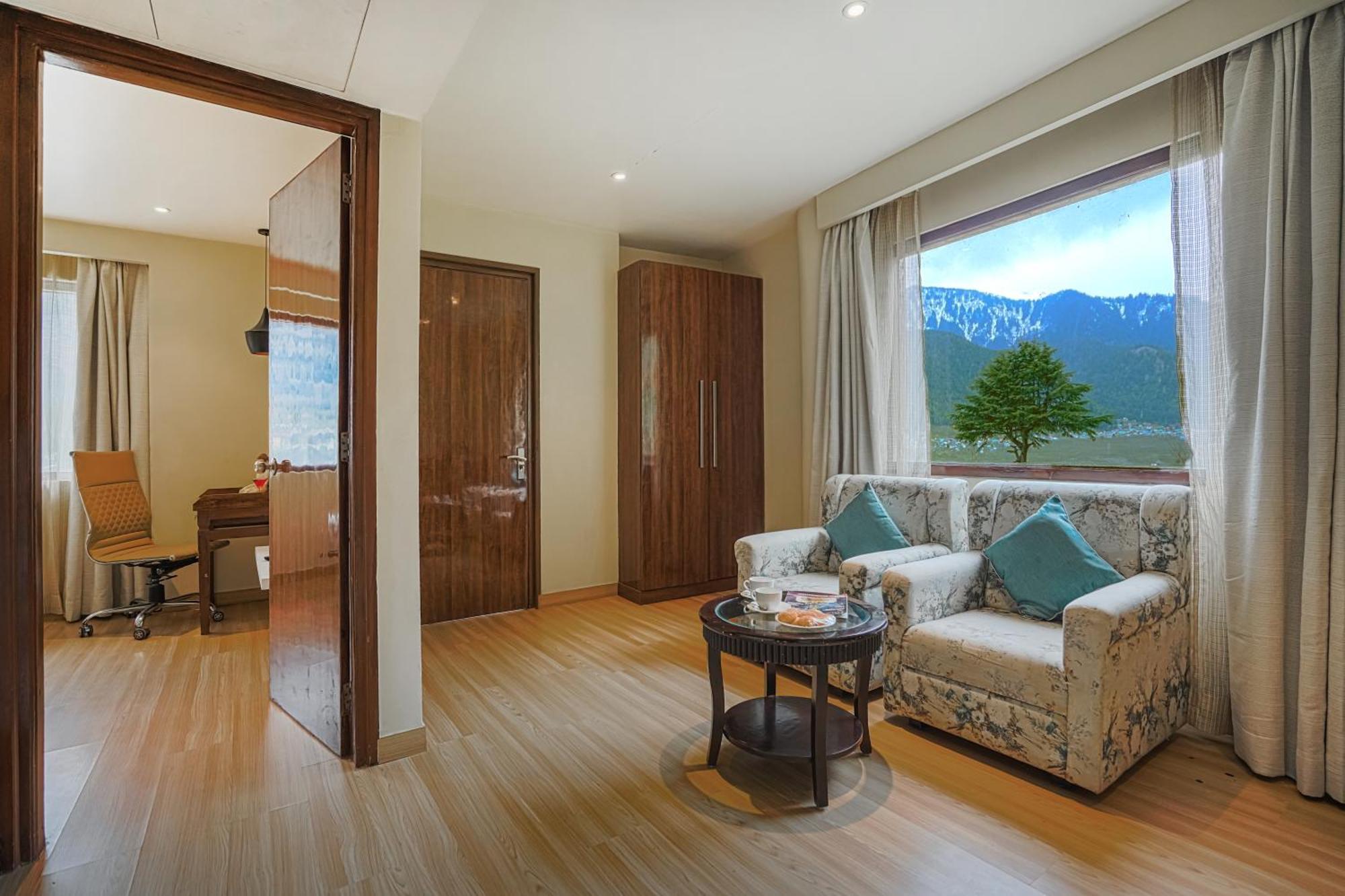 Hotel Himalayan Monal By Blueko Hotels Manāli Kültér fotó