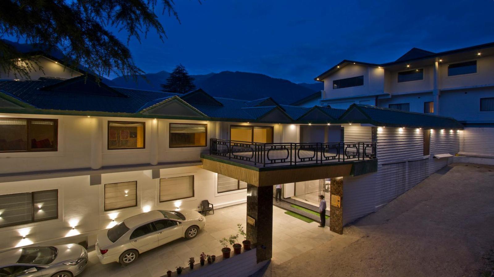 Hotel Himalayan Monal By Blueko Hotels Manāli Kültér fotó